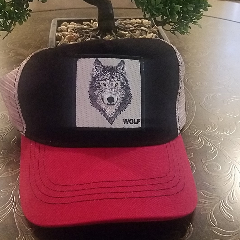 baseball hat "wolf"